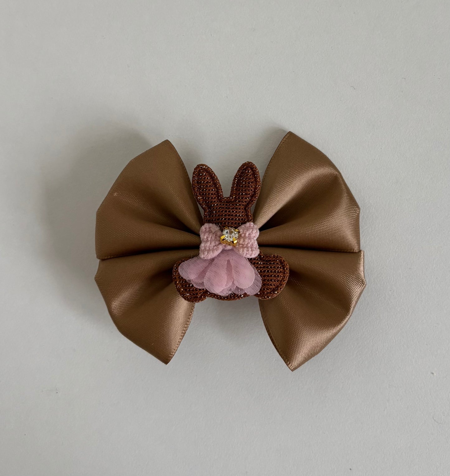 Cocoa bunny bow