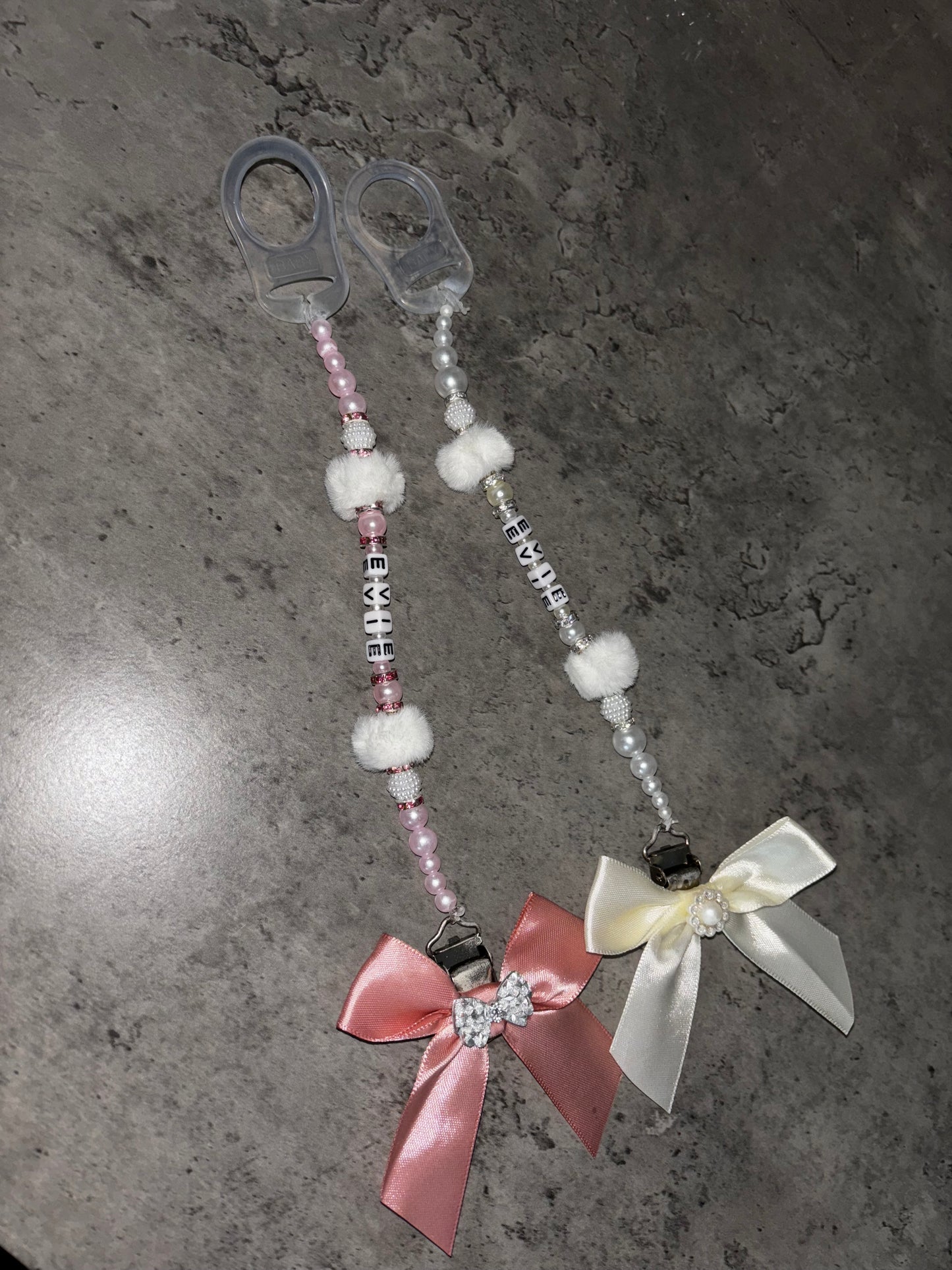 Fluffy bead dummy clip